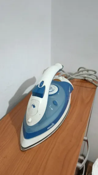 Plancha de ropa Monix Promax 1800W