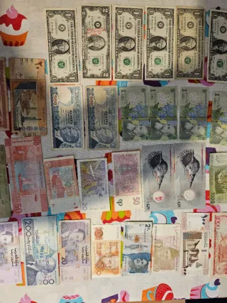 Lote 38 di Banconote Straniere Varie