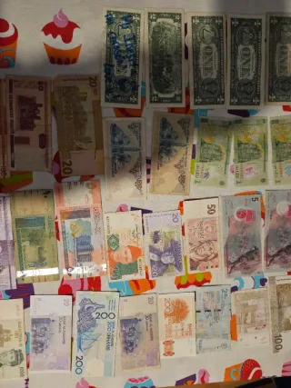 Lote 38 di Banconote Straniere Varie