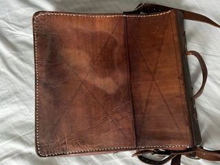 Maletín de cuero artesanal