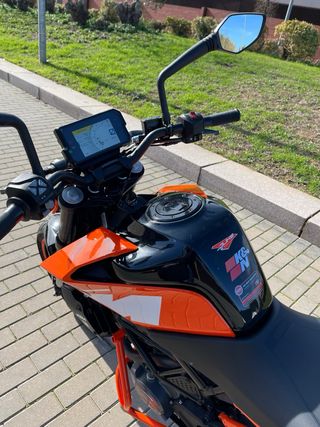 KTM Duke 125 2018 Naranja/Negra
