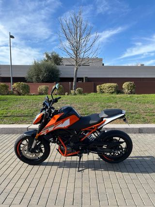 KTM Duke 125 2018 Naranja/Negra