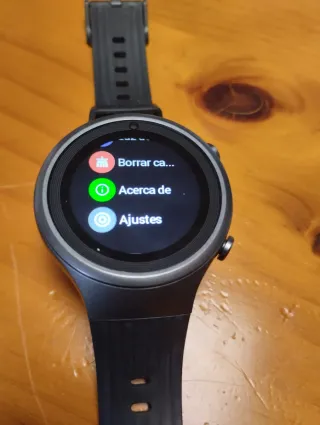 Smartwatch infantil negro, con cámara.