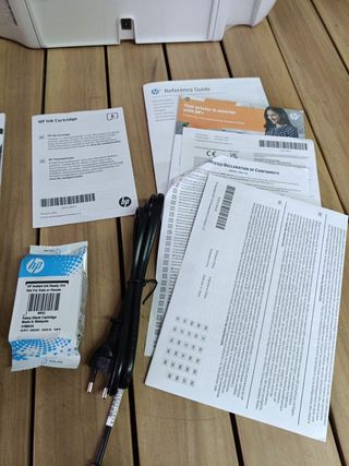 Stampante HP DeskJet 2722e a getto d'inchiostro