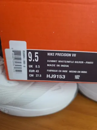 Zapatillas Nike Blancas y Grises