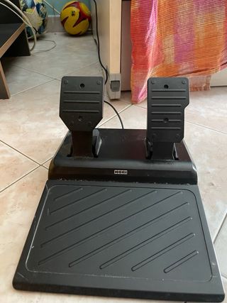 Volante per Xbox e PC usato poche volte