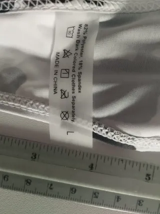 Top Bikini estampado blanco y negro.