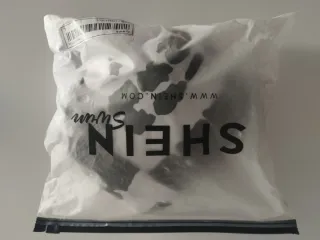 Top Bikini estampado blanco y negro.