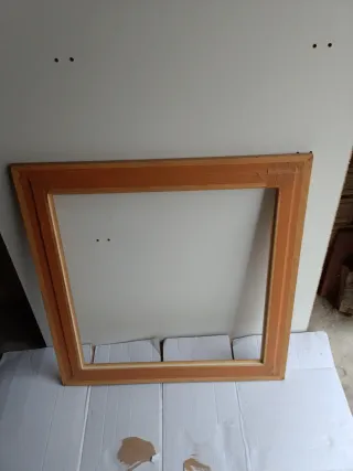 Marco de madera dorado y beige