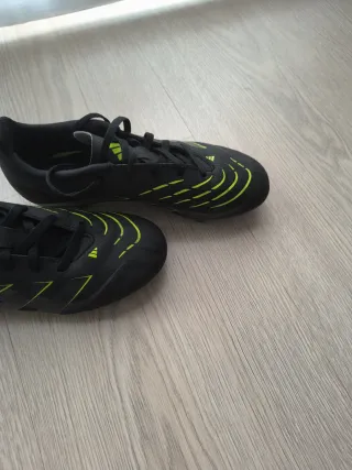 Botas fútbol niño Adidas Predator T.37 1/3