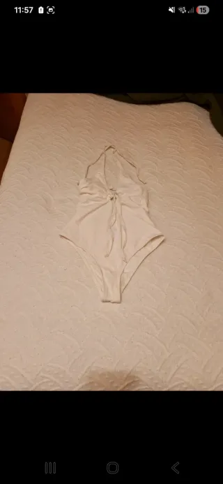 Bañador blanco roto