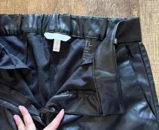 Pantalón polipiel H&M Talla 44