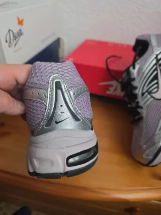 Nike Zapatillas Deportivas Plata y Negro