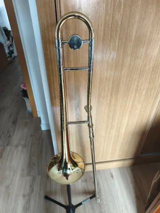 Trombón Bach TB 501 con funda