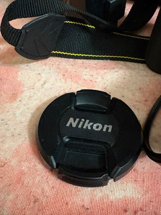 Reflex Nikon D3300 con objetivo 18-55mm