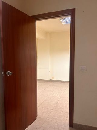 Se alquila entresuelo