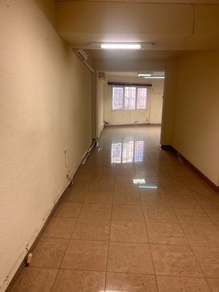 Se alquila entresuelo