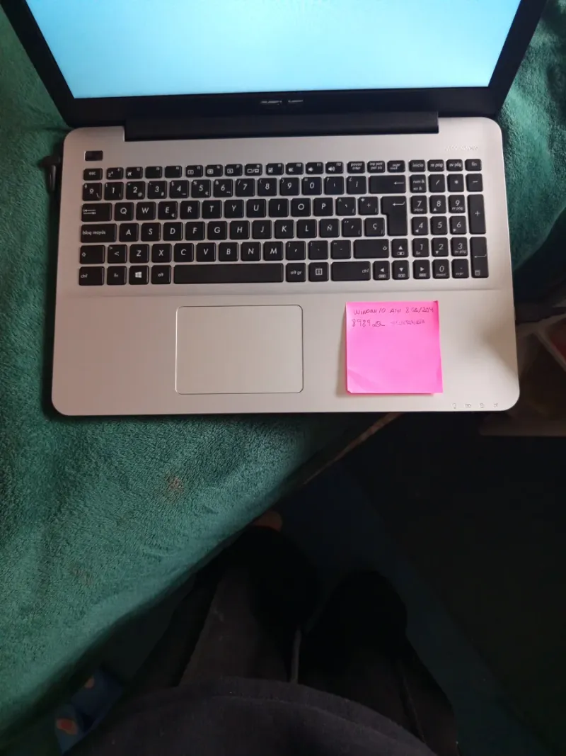 Portátil Asus 8GB RAM 256GB SSD afbeelding 5