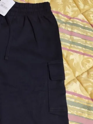 Pantaloni neri morbidi con tasconi