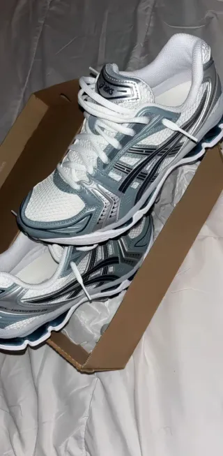 Asics Gel-Kayano 14 Plata/Blanco