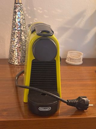 Cafetera Nespresso DeLonghi