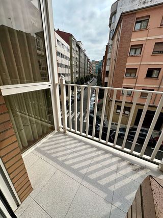 Piso en alquiler en El Llano en Gijón