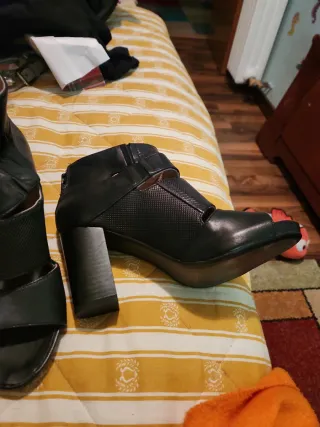 Sandalias tacón alto negras