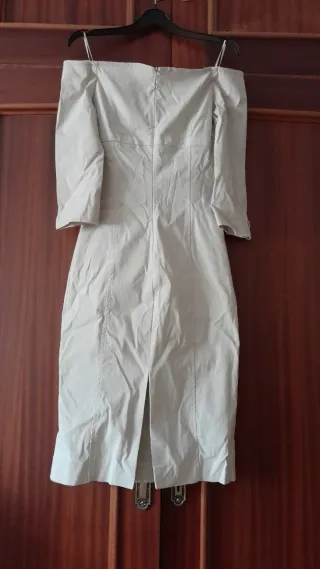 Vestido beige manga francesa