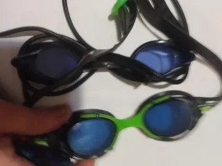 2 pares de Gafas de natación azules y verdes
