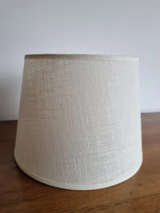 Pantalla lámpara tela en tono blanco roto