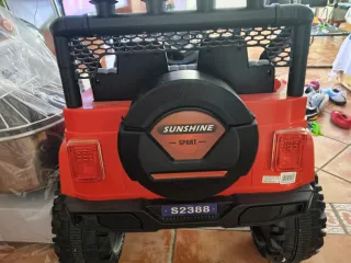 Coche eléctrico sport todo terreno con mando inclu