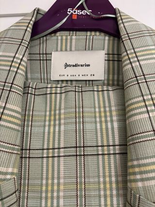 Conjunto Stradivarius cuadros verde