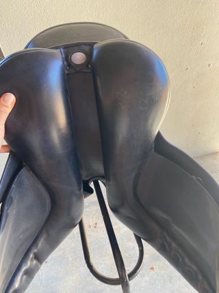 Montura Doma Bates Innova 17.5”