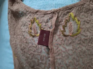 Top Noly Fuentes seda pedrería