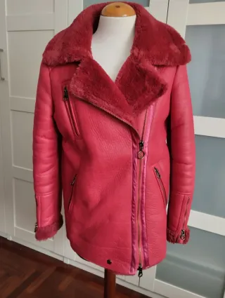 Cazadora roja con borreguito