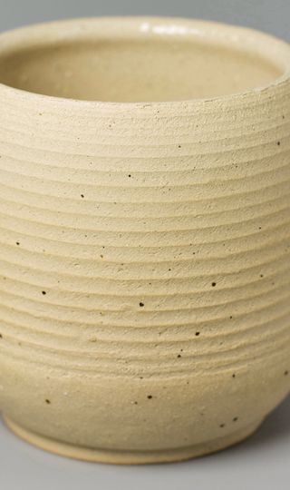 Jarrón de gres beige