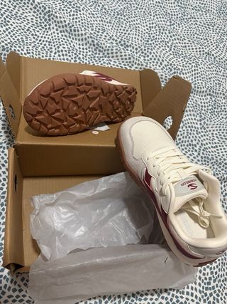 Zapatillas HOBIBEAR punta ancha t.38 Beige/rojo