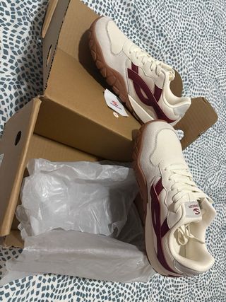 Zapatillas HOBIBEAR punta ancha t.38 Beige/rojo