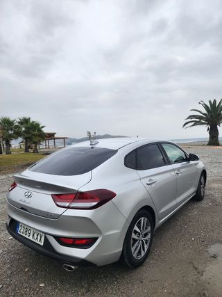Hyundai i30 fastback 2019 1.0TGDI 120 cv