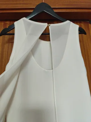 Blusa blanca sin mangas