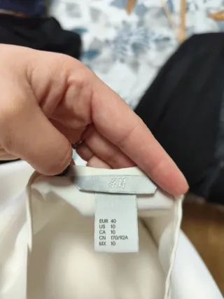 Blusa blanca sin mangas