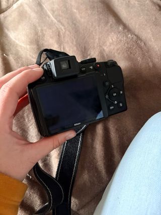 Cámara Nikon Semireflex Negra
