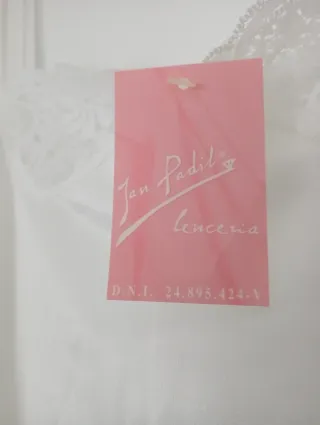 3€NUEVOCamisón Lencero Blanco  G, equivale a una L