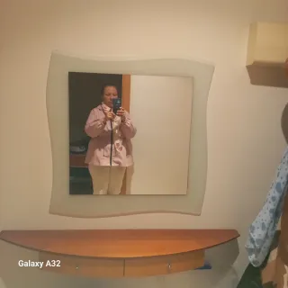 Mueble de entrada con espejo