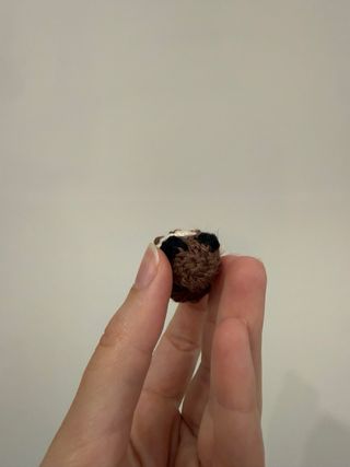 Mini amigurumi Anthony Bridgerton