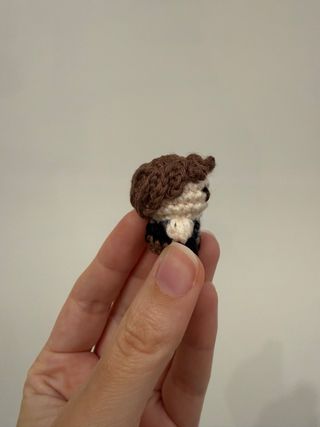 Mini amigurumi Anthony Bridgerton