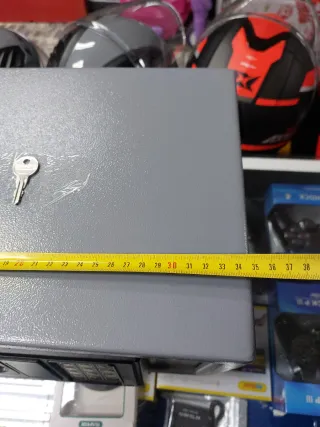 Caja Fuerte Metálica con Teclado Numérico