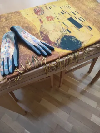 Fular y guantes Klimt sin estrenar