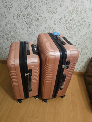 Maletas de viaje nuevas color  rosa