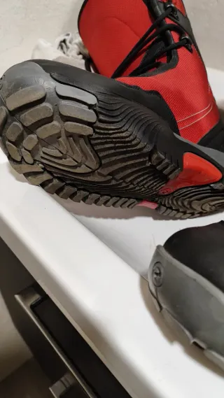 Botas Snowboard Rojas y Negras Talla 45